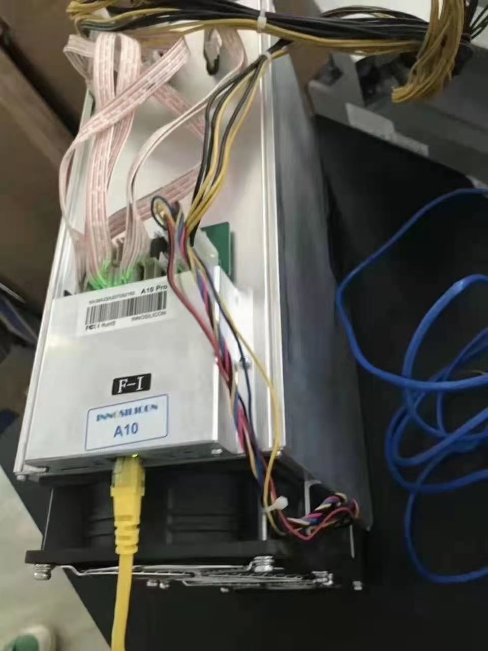 专售各类一手二手矿机 如比特币，以太坊，莱特，零币，菠萝等等及各类矿场托管水电，火力等等。基本你想到的你需要的都能尽量满足。